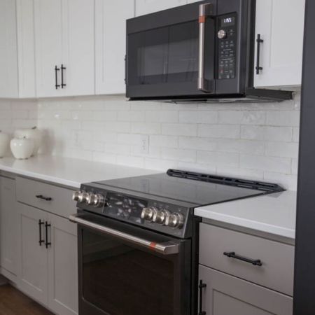 kitchen 2.jpg
